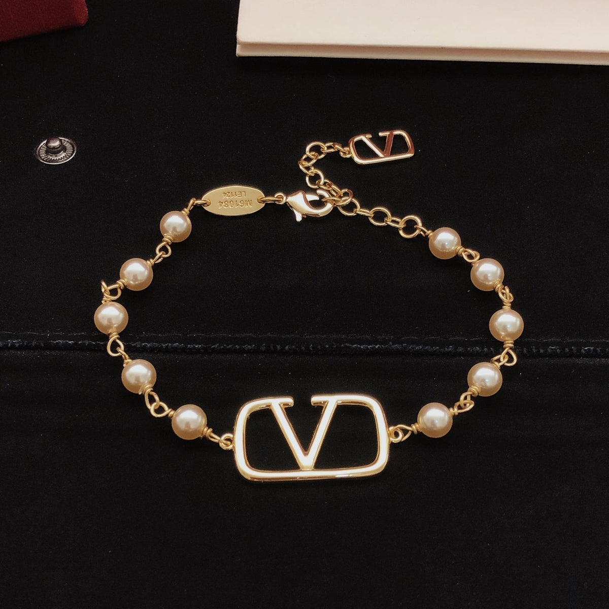 Martin Graham bracelet in polished metal-tone – front view
