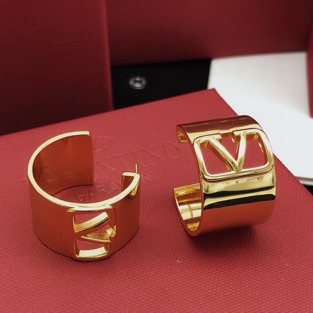 Martin Graham earrings in polished metal-tone – front view