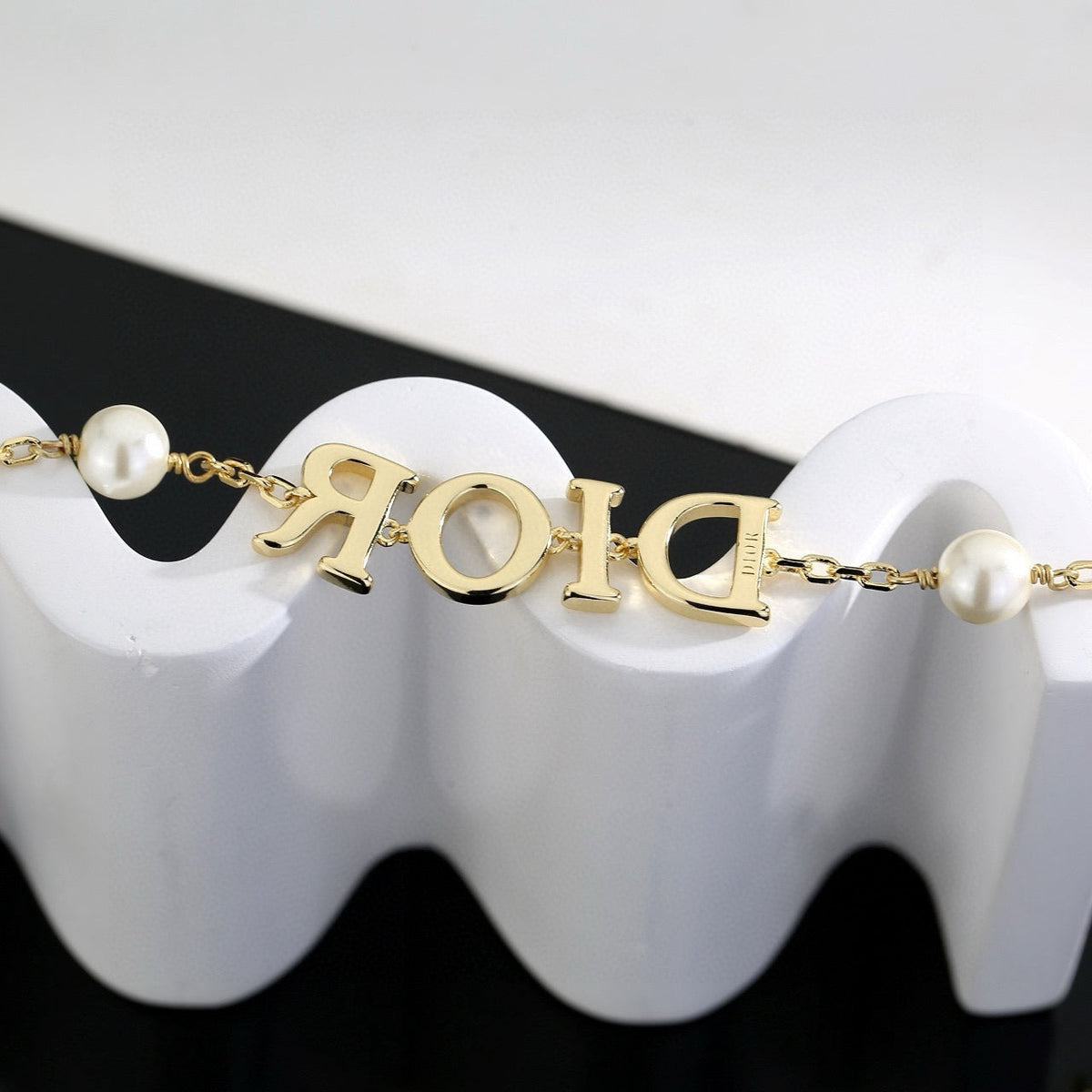 Martin Graham bracelet in polished metal-tone – front view