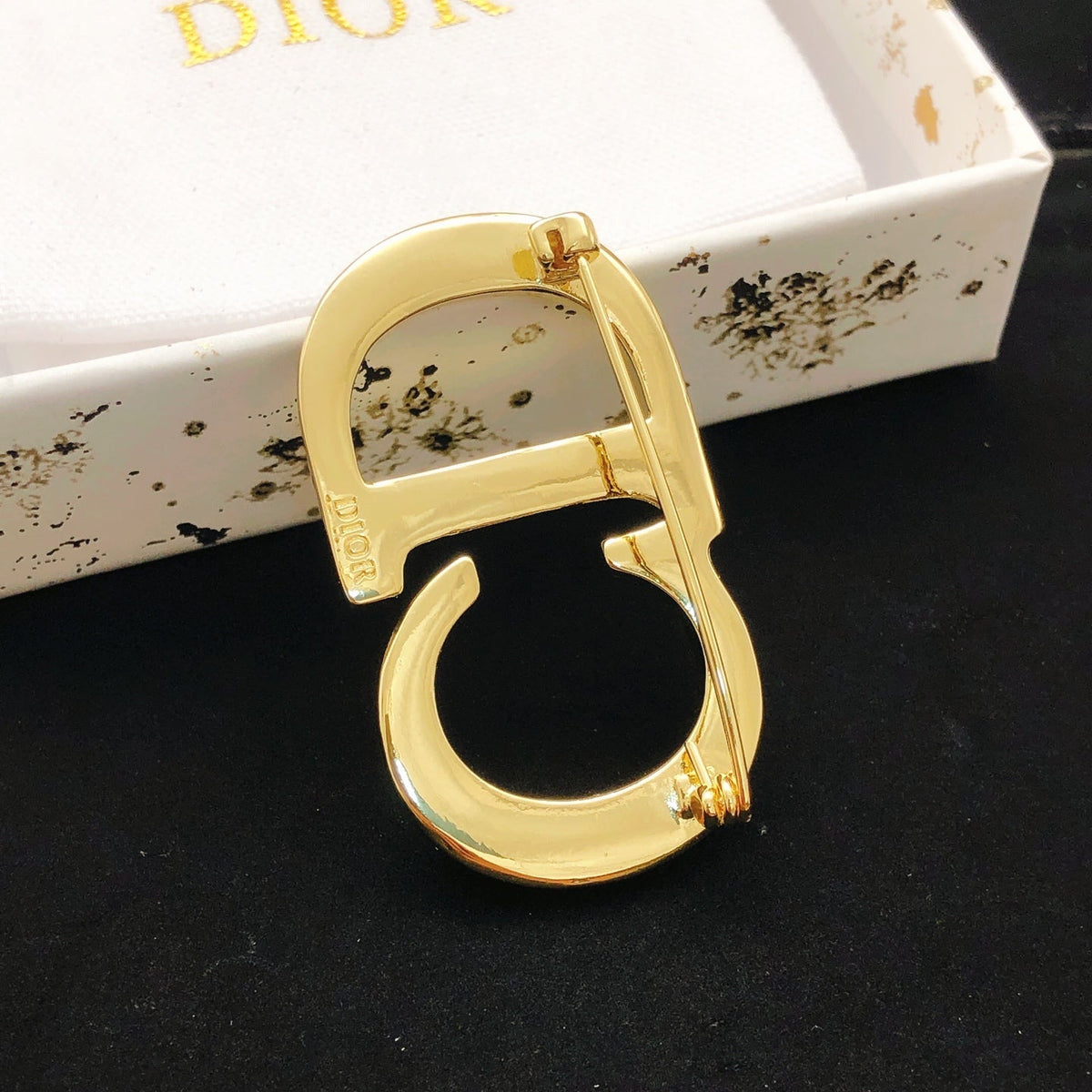 Martin Graham brooch in polished metal-tone – front view