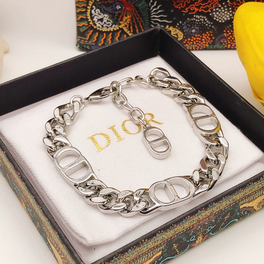 Martin Graham bracelet in polished metal-tone – front view