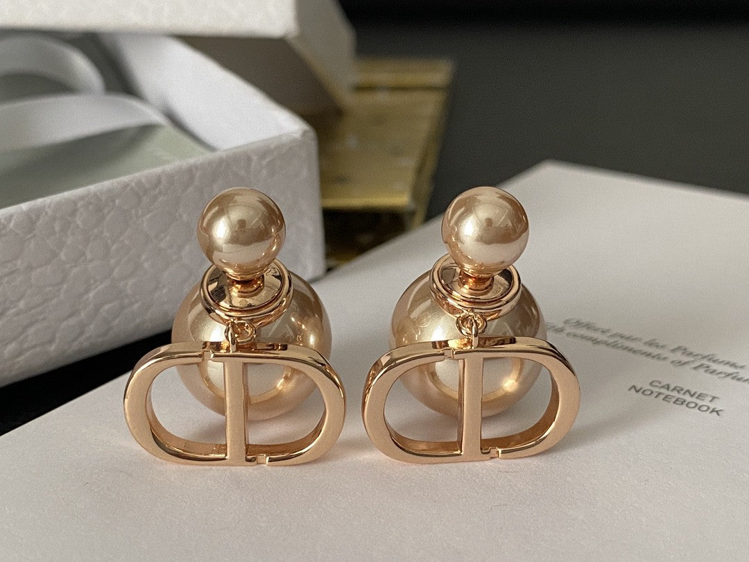 Martin Graham earrings in polished metal-tone – front view