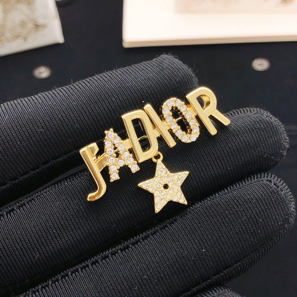 Martin Graham brooch in polished metal-tone – front view