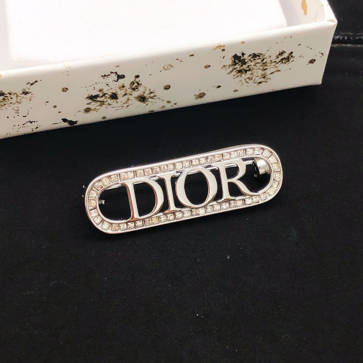 Martin Graham brooch in polished metal-tone – detail view