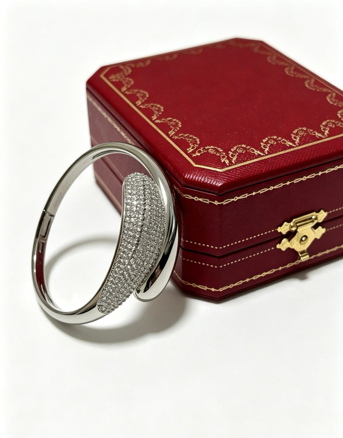 Martin Graham bracelet in polished metal-tone – detail view