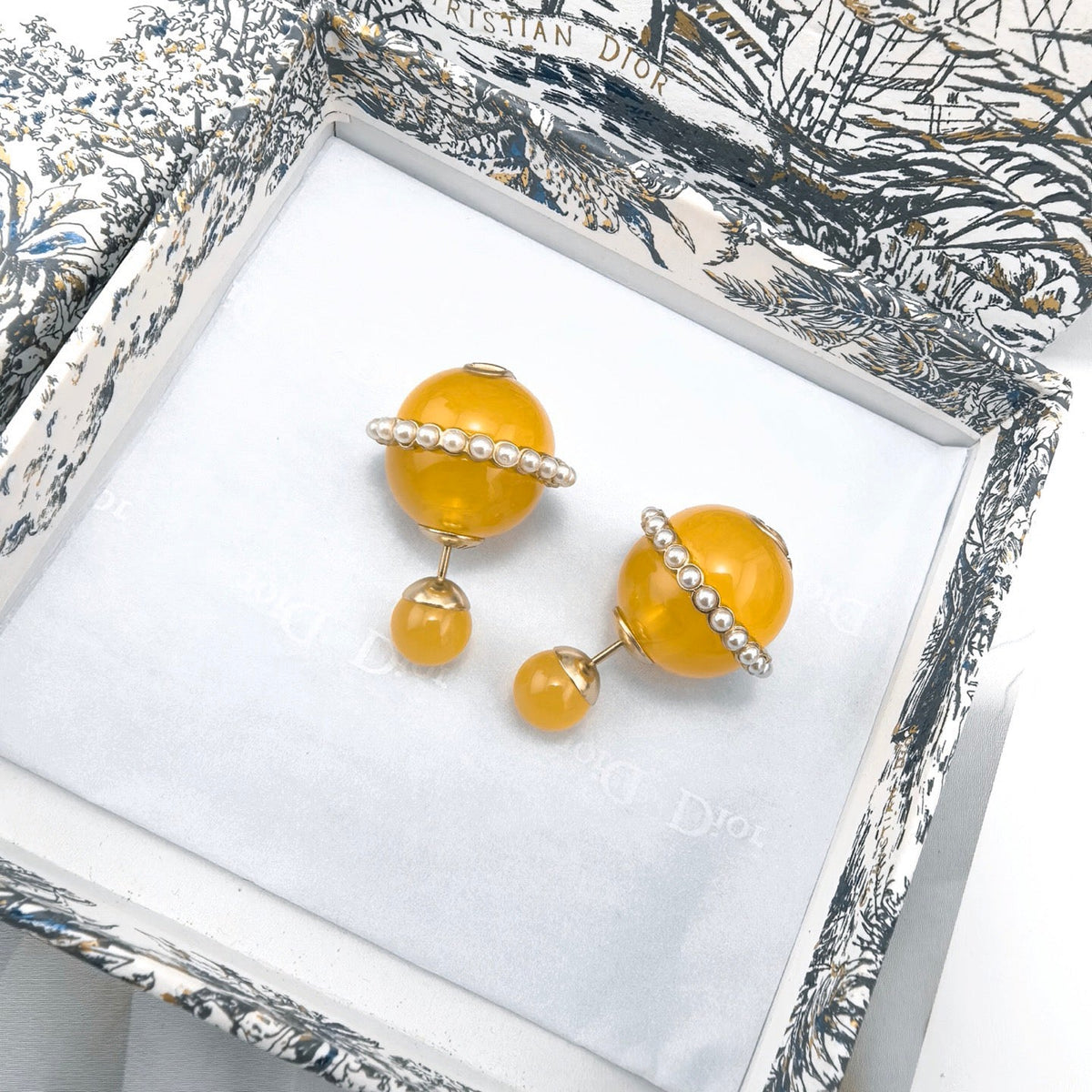 Martin Graham earrings in polished metal-tone – detail view