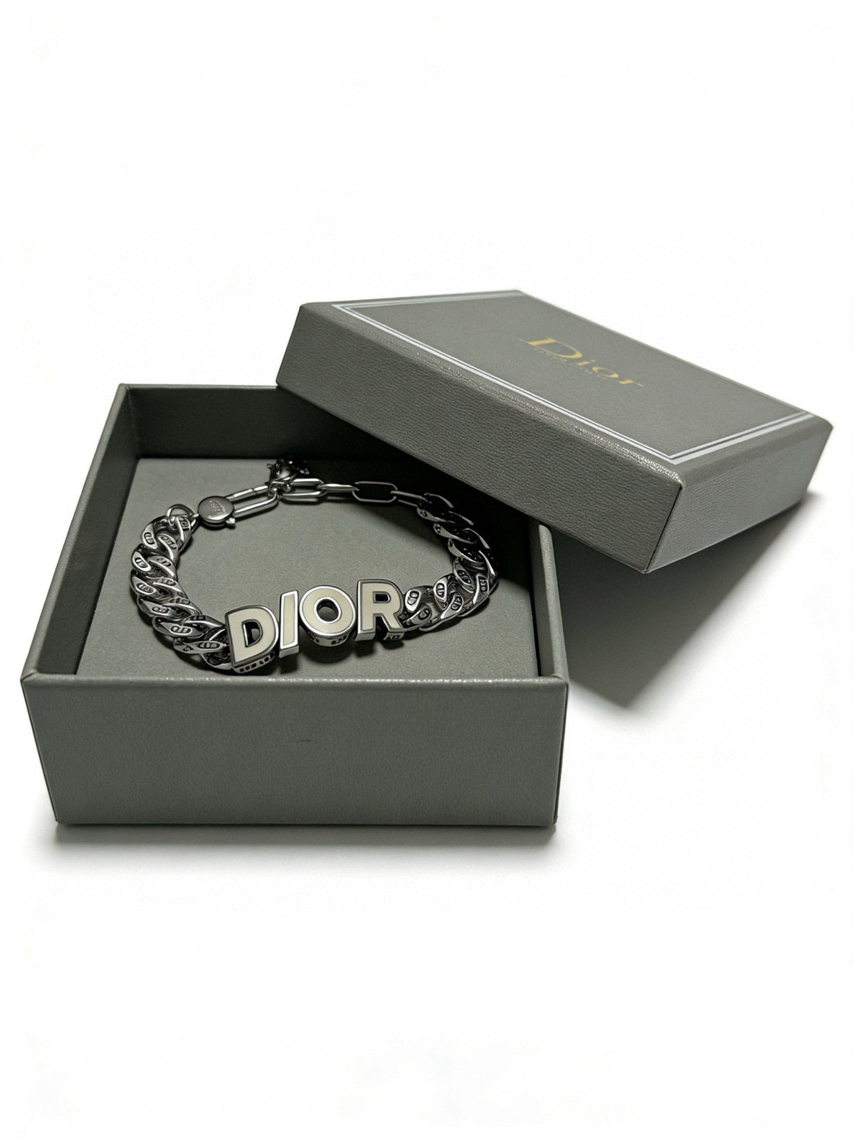 Martin Graham pendant necklace in polished metal-tone – detail view