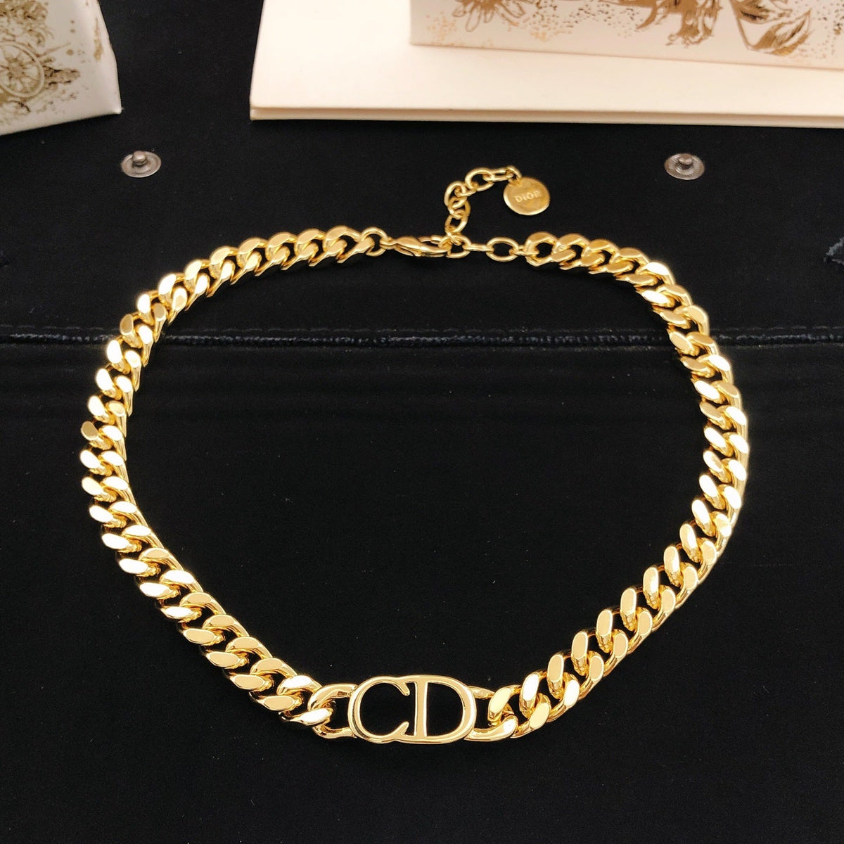 Martin Graham pendant necklace in polished metal-tone – detail view