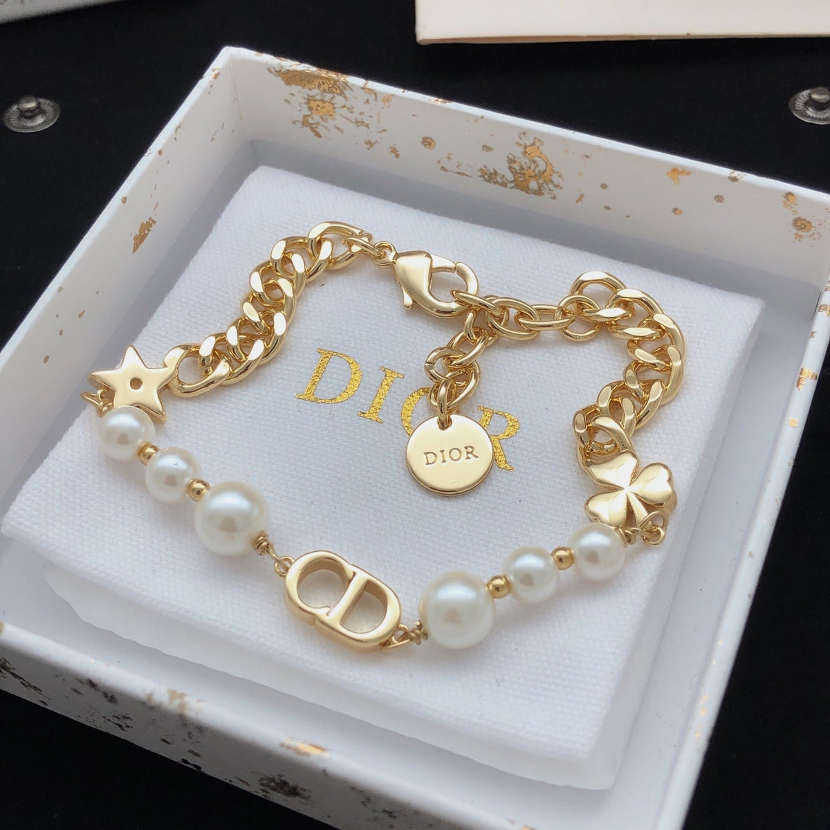 Martin Graham bracelet in polished metal-tone – detail view