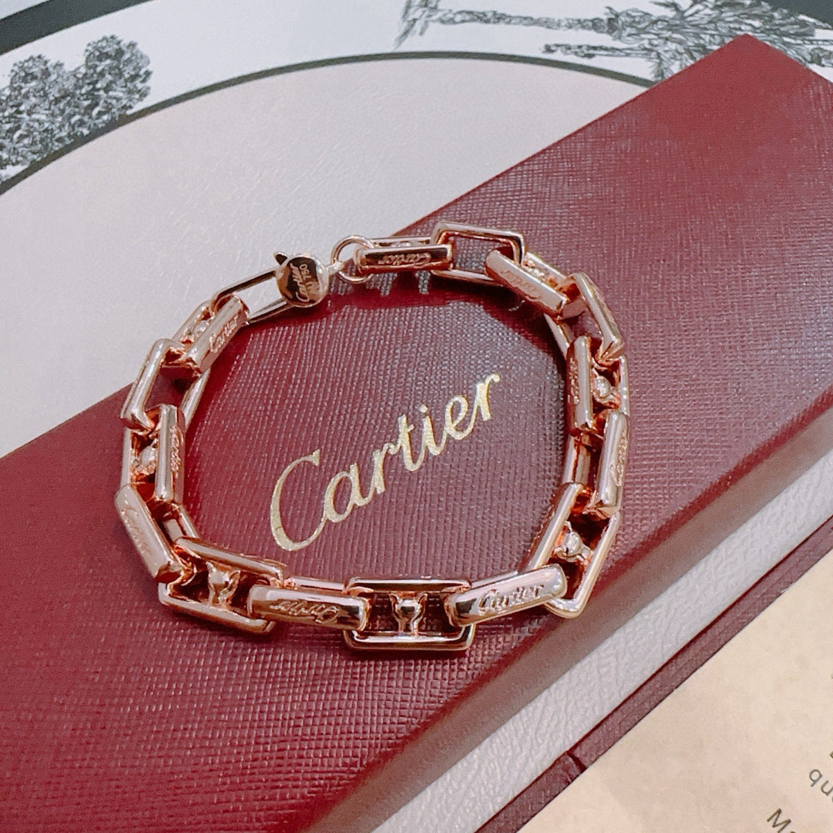 Martin Graham bracelet in polished metal-tone – detail view