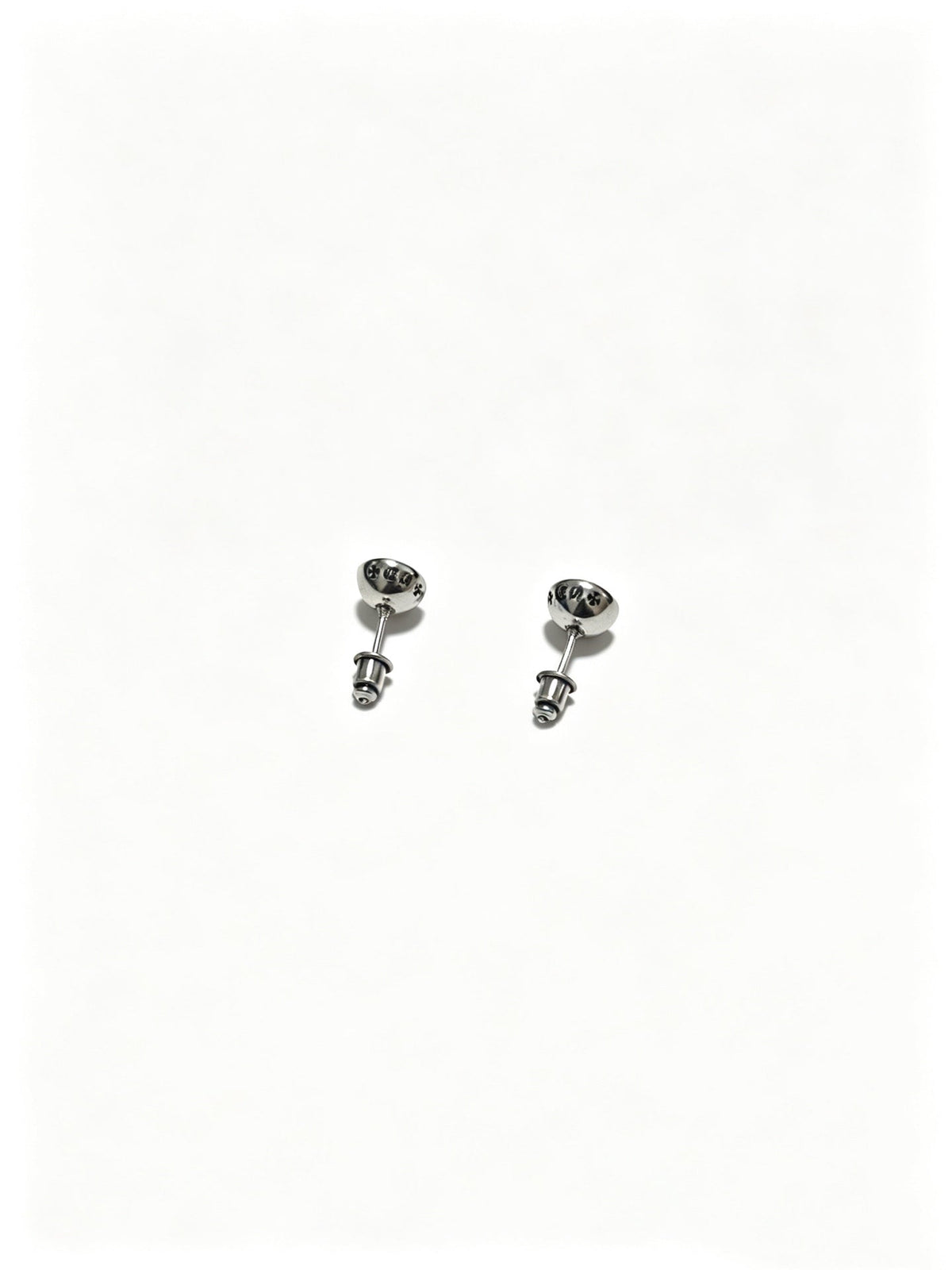 Martin Graham earrings in polished metal-tone – detail view