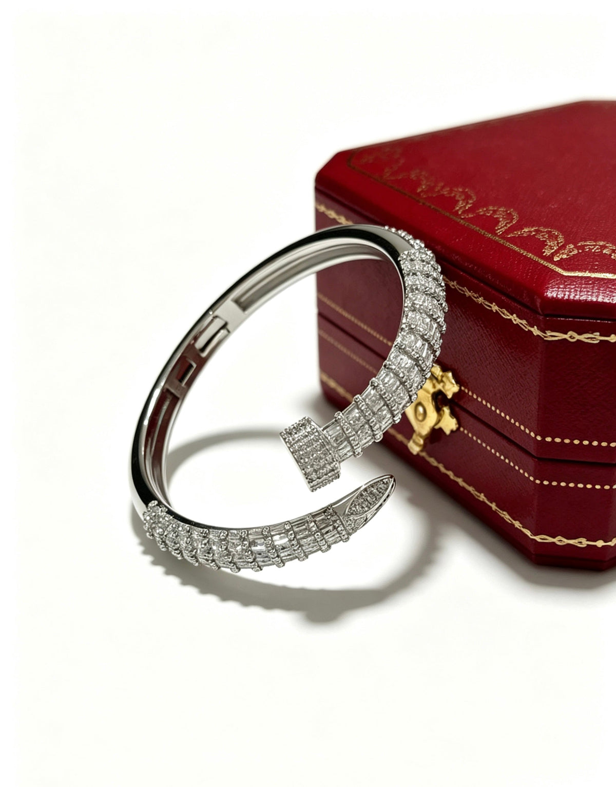 Martin Graham bracelet in polished metal-tone – detail view