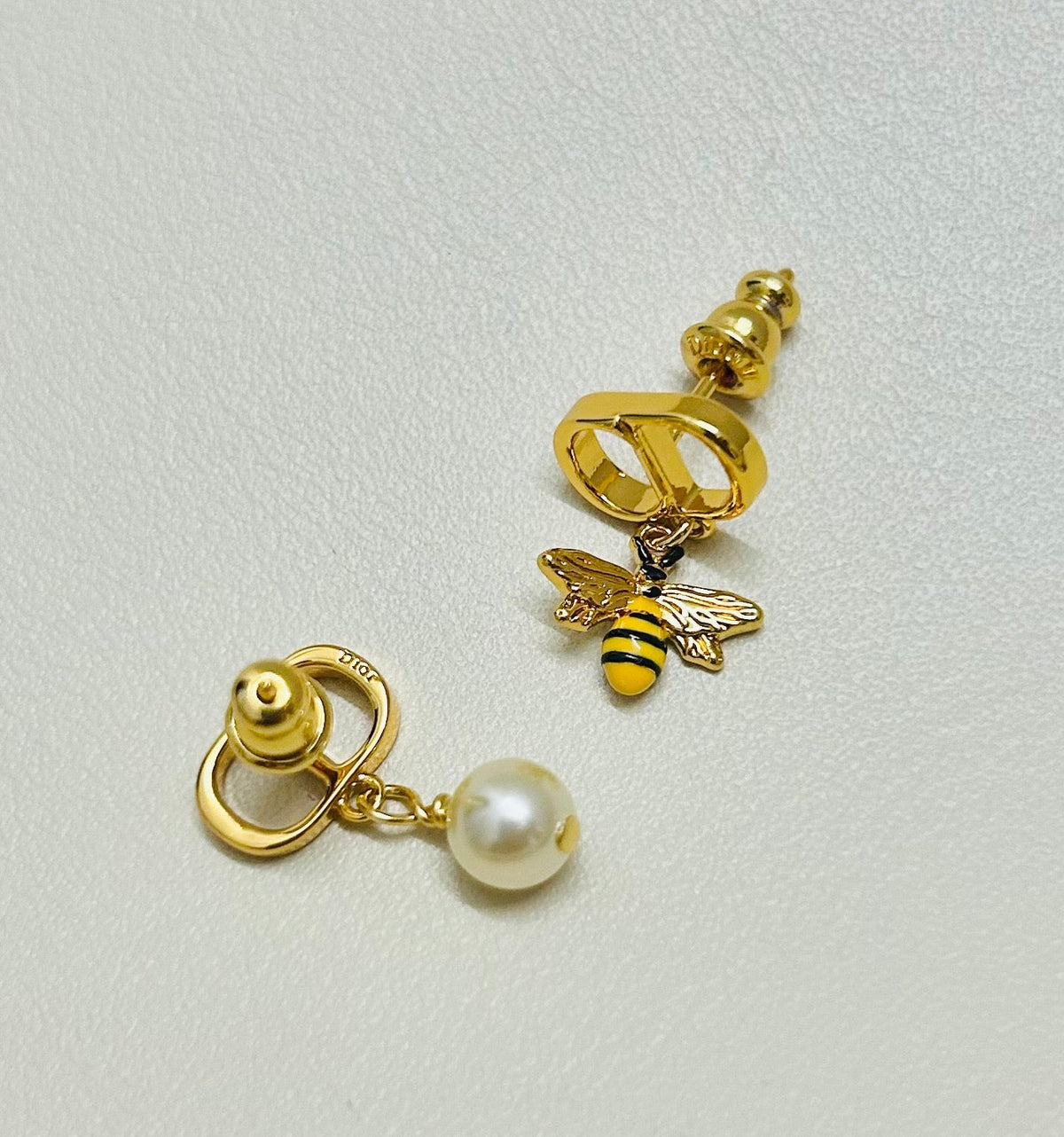 Martin Graham earrings in polished metal-tone – detail view