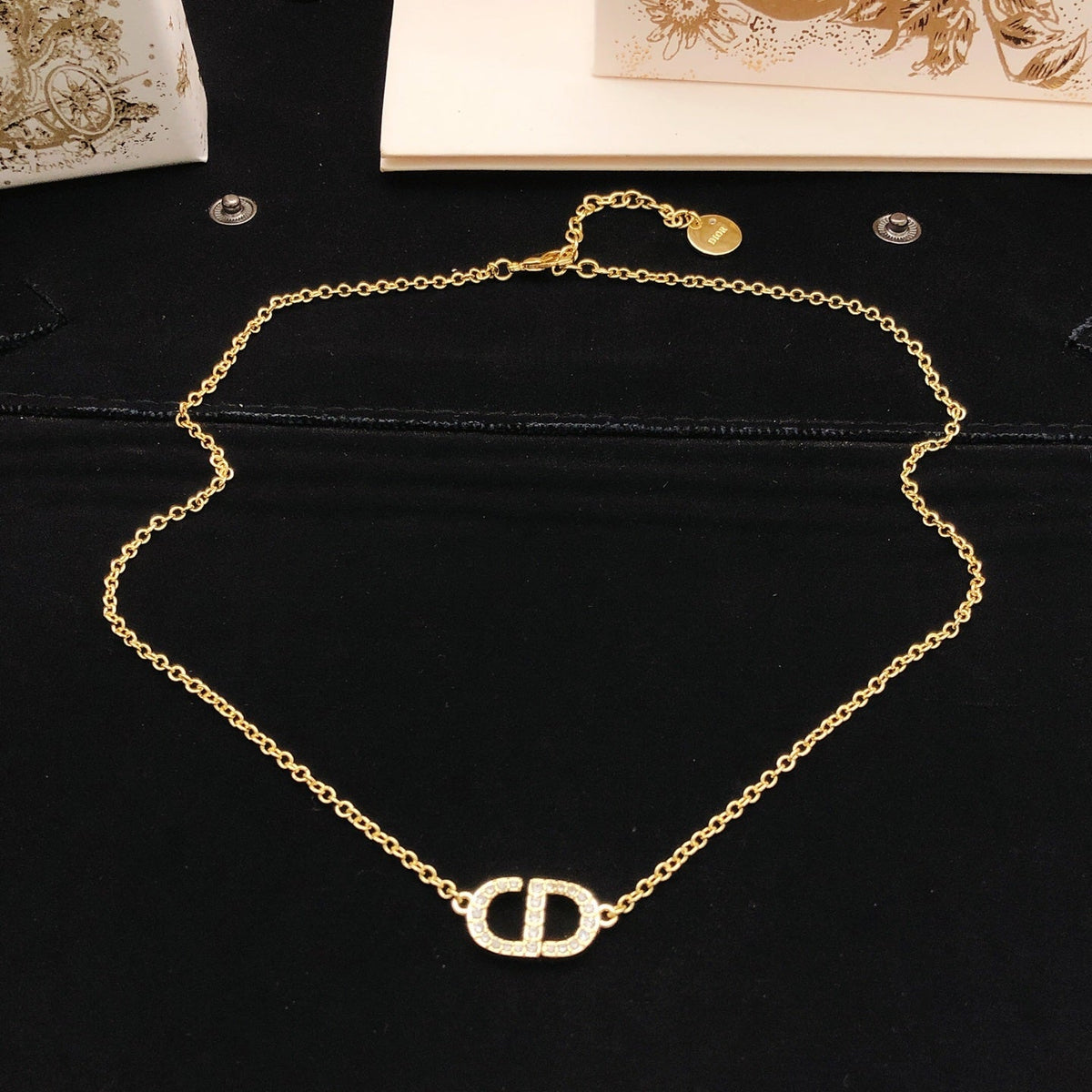Martin Graham pendant necklace in polished metal-tone – detail view
