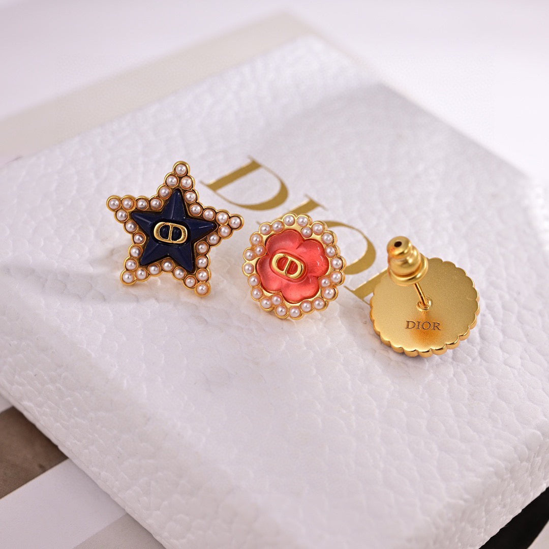 Martin Graham earrings in polished metal-tone – detail view