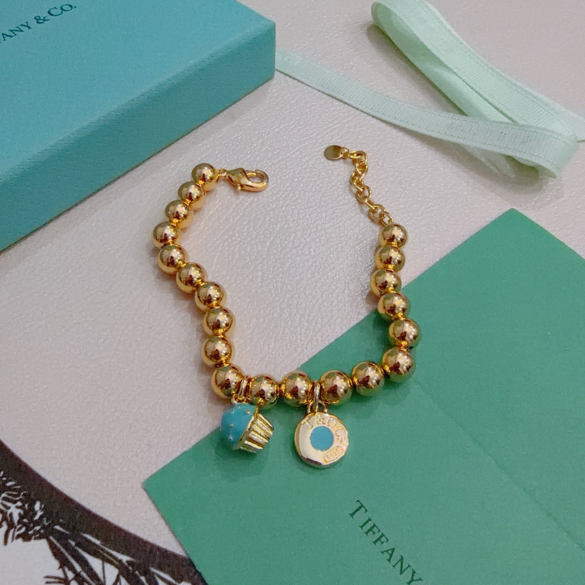 Martin Graham bracelet in polished metal-tone – detail view