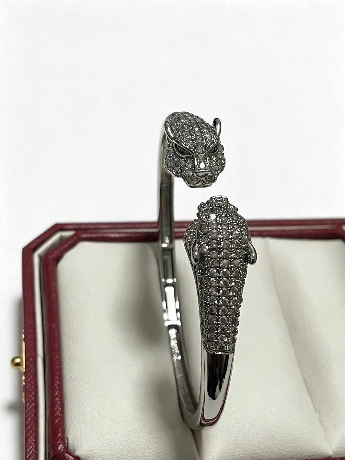 Martin Graham bracelet in polished metal-tone – detail view