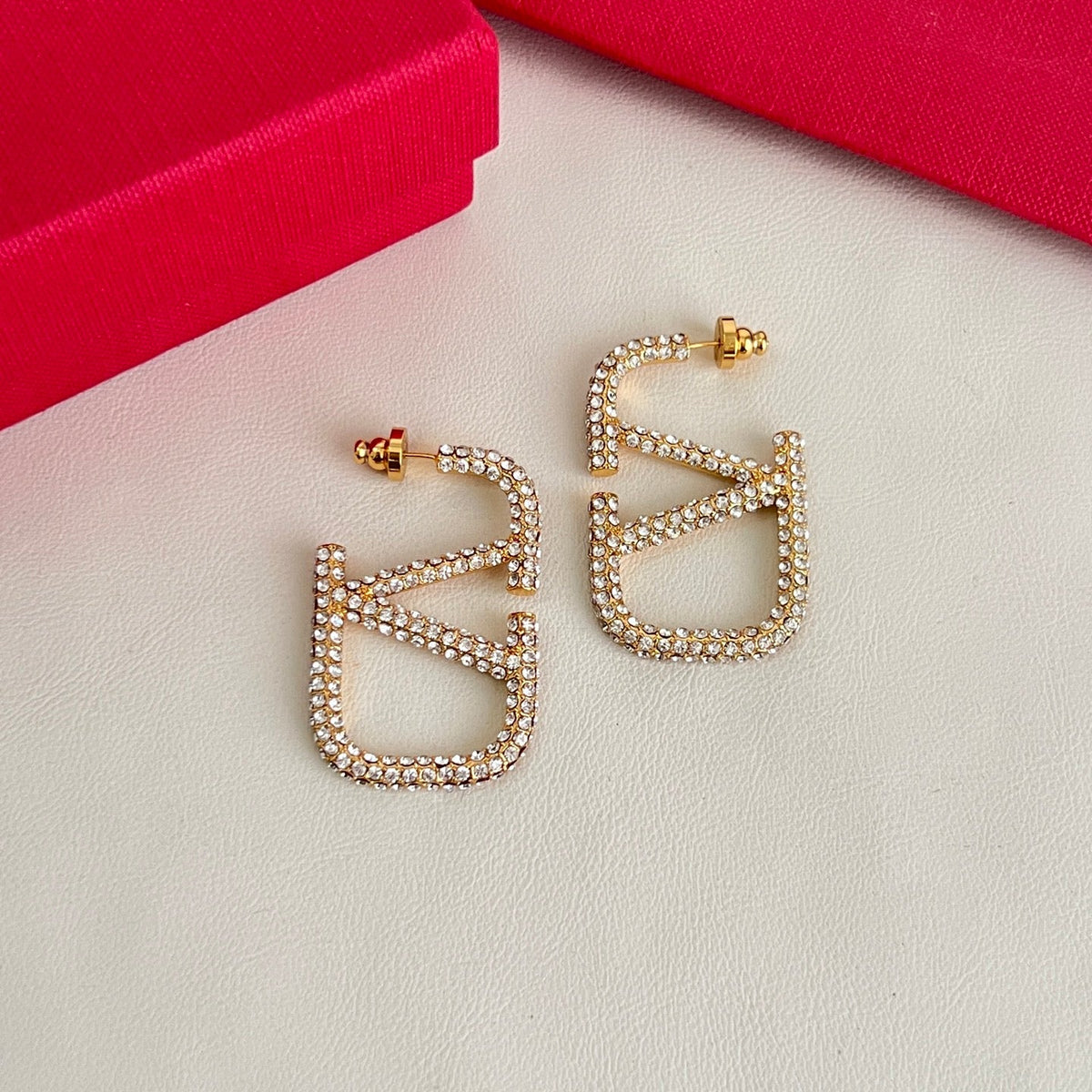 Martin Graham earrings in polished metal-tone – detail view