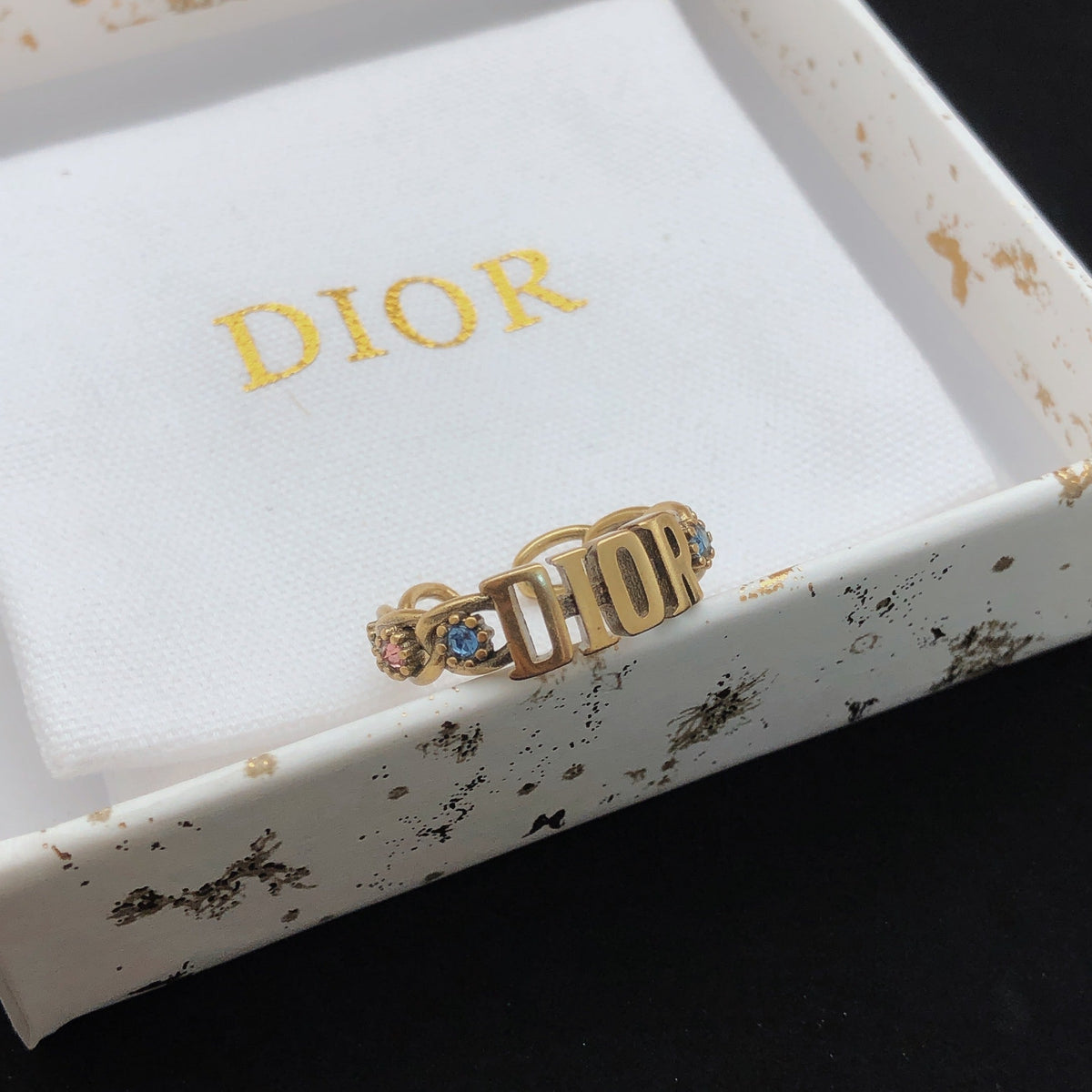 Martin Graham ring in polished metal-tone – detail view