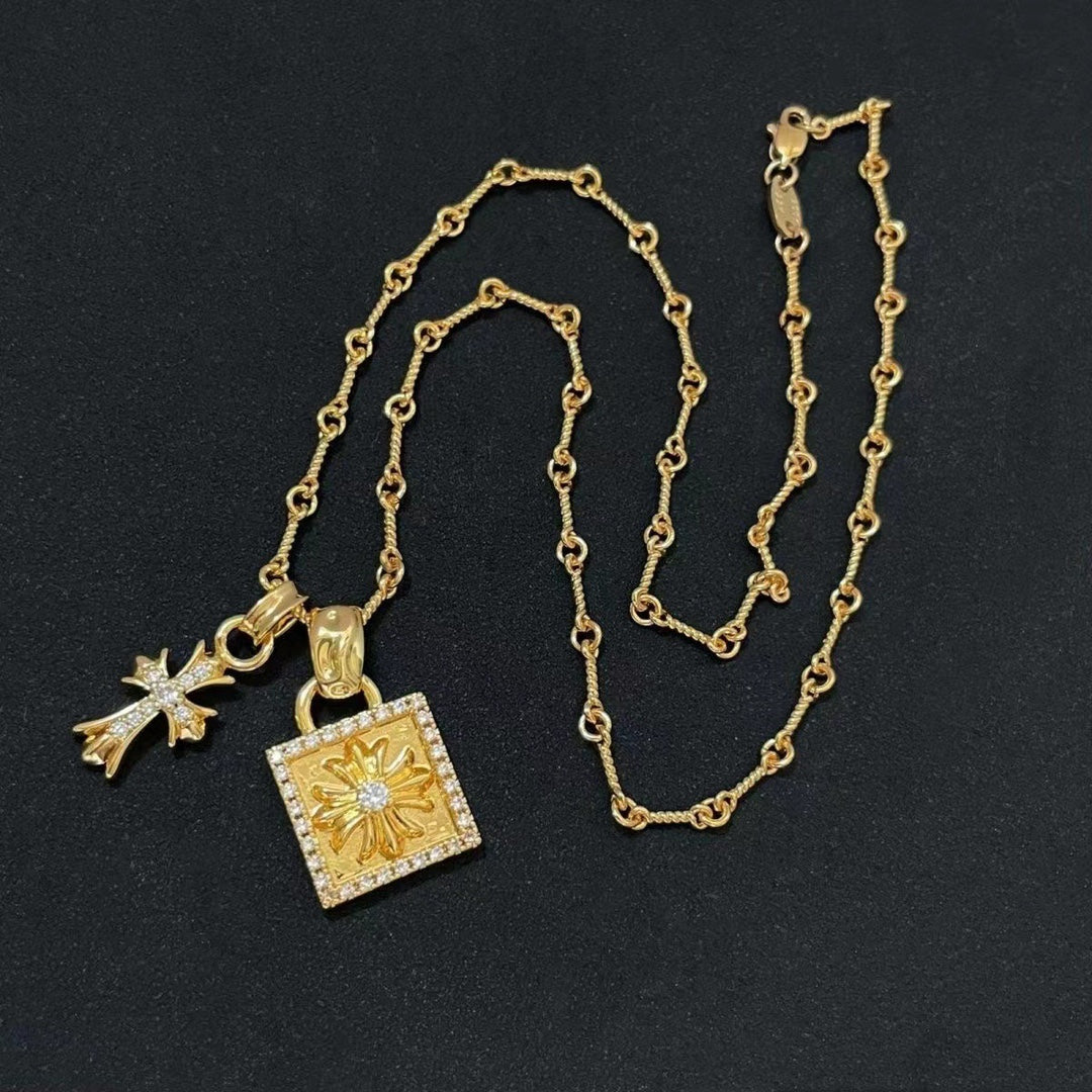 Martin Graham pendant necklace in polished metal-tone – detail view
