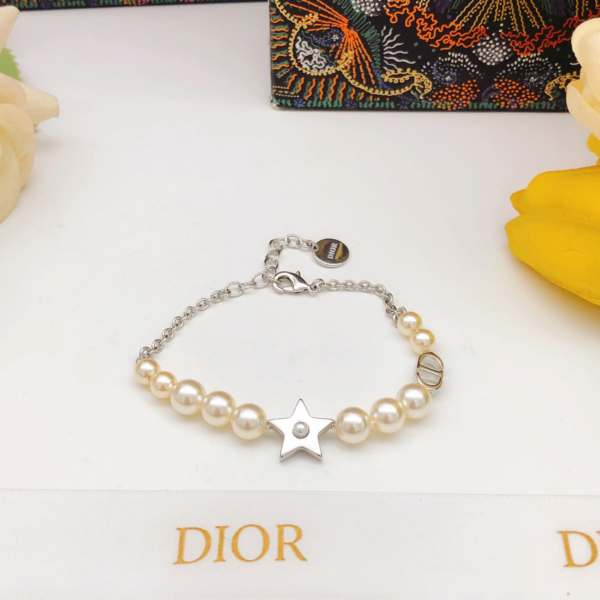 Martin Graham bracelet in polished metal-tone – detail view