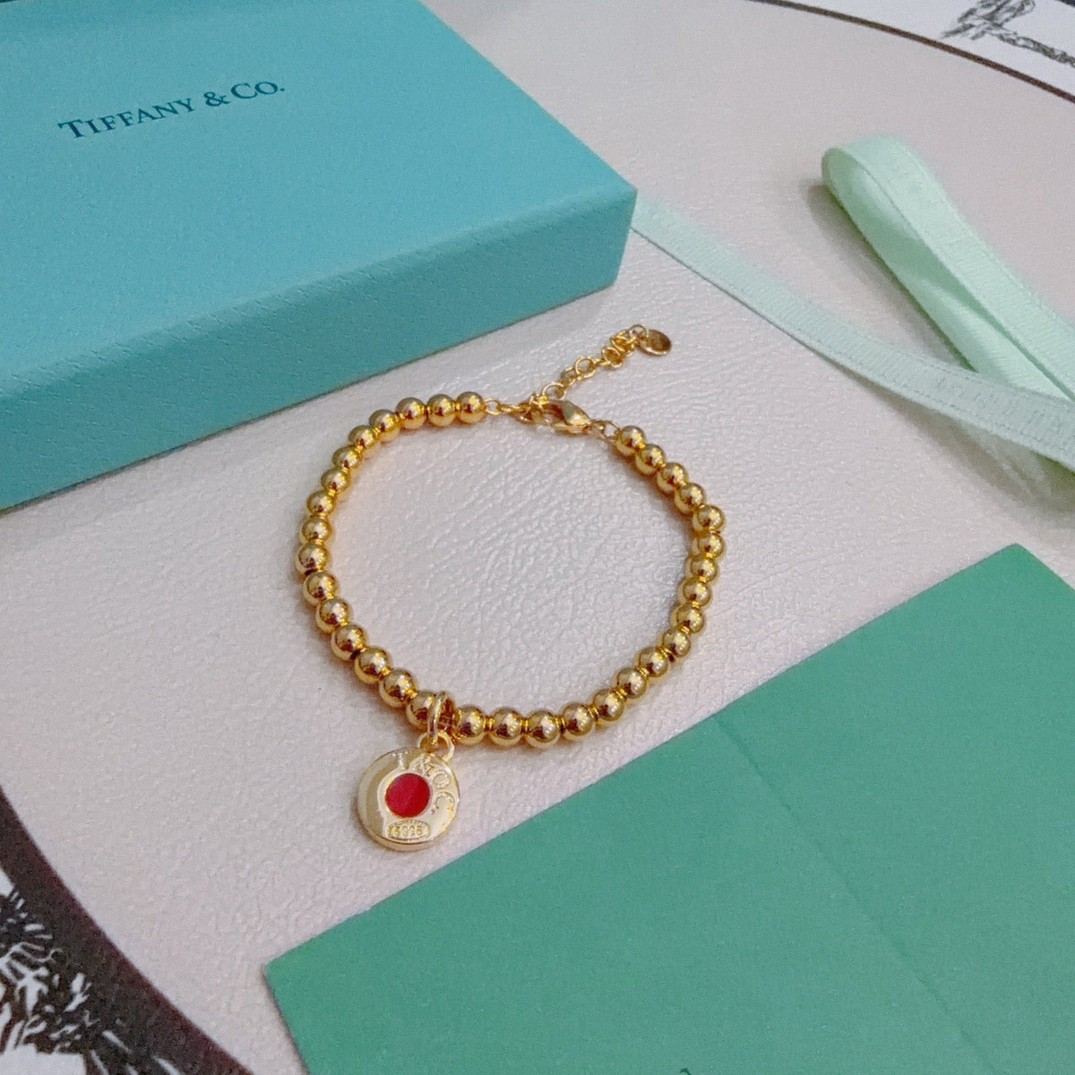 Martin Graham bracelet in polished metal-tone – detail view