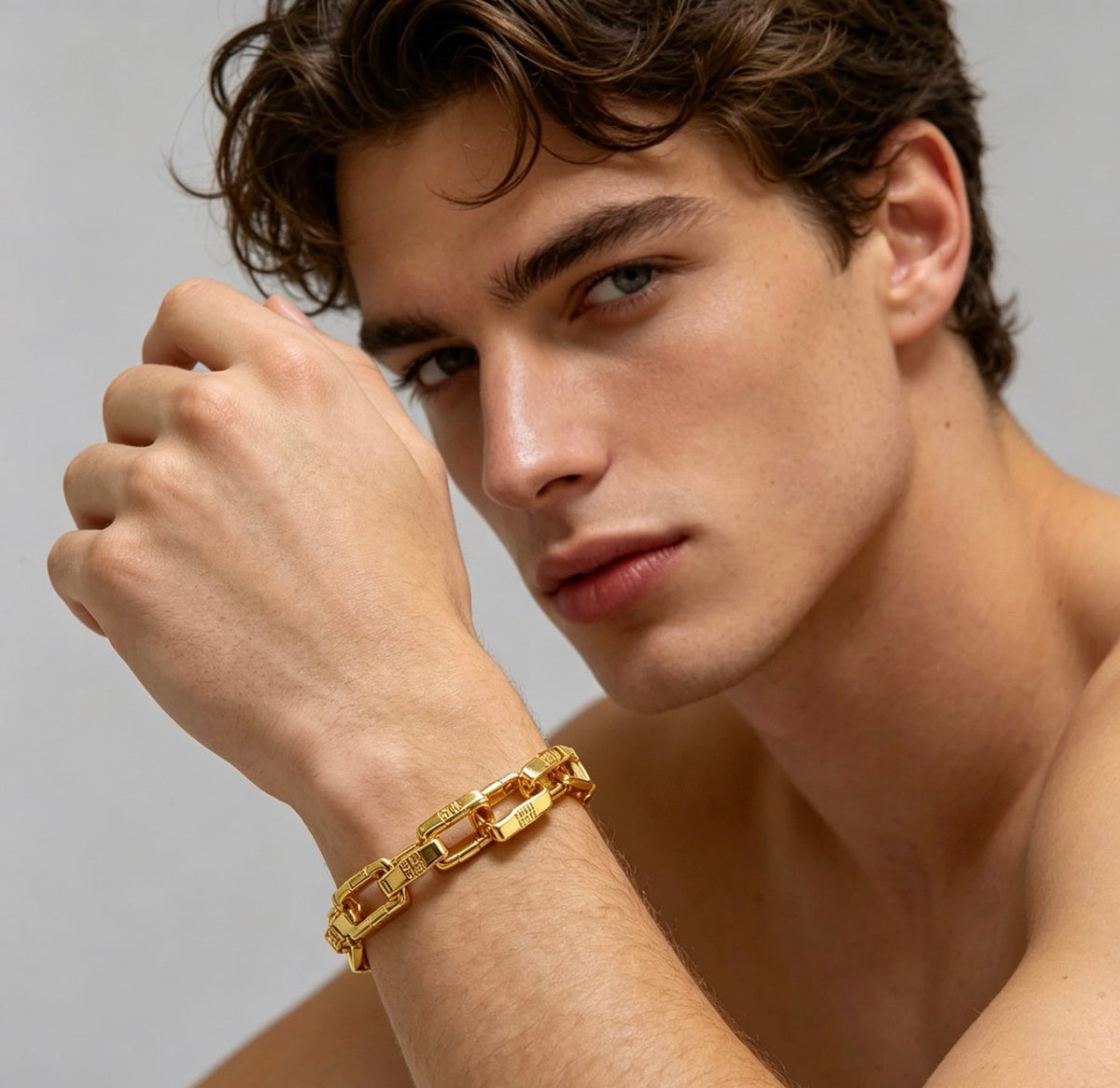 Martin Graham bracelet in polished metal-tone – detail view