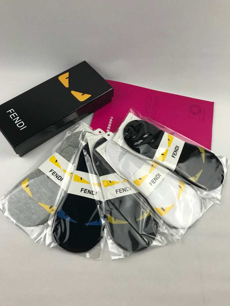 Fendi Bold Character-Style Graphic Details Crew Socks