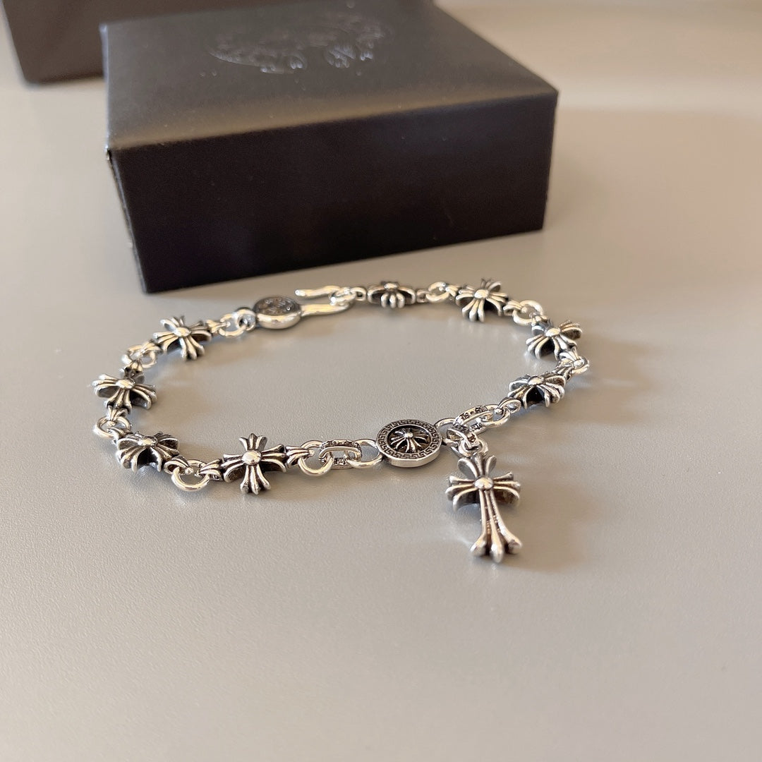 Martin Graham bracelet in polished metal-tone – detail view