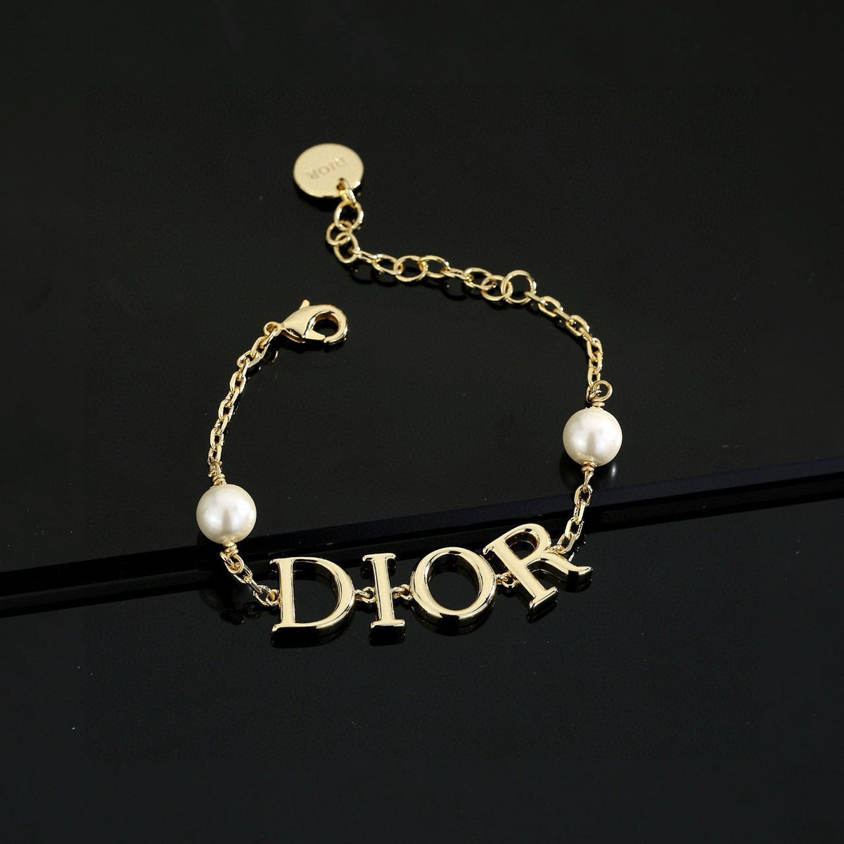 Martin Graham bracelet in polished metal-tone – detail view