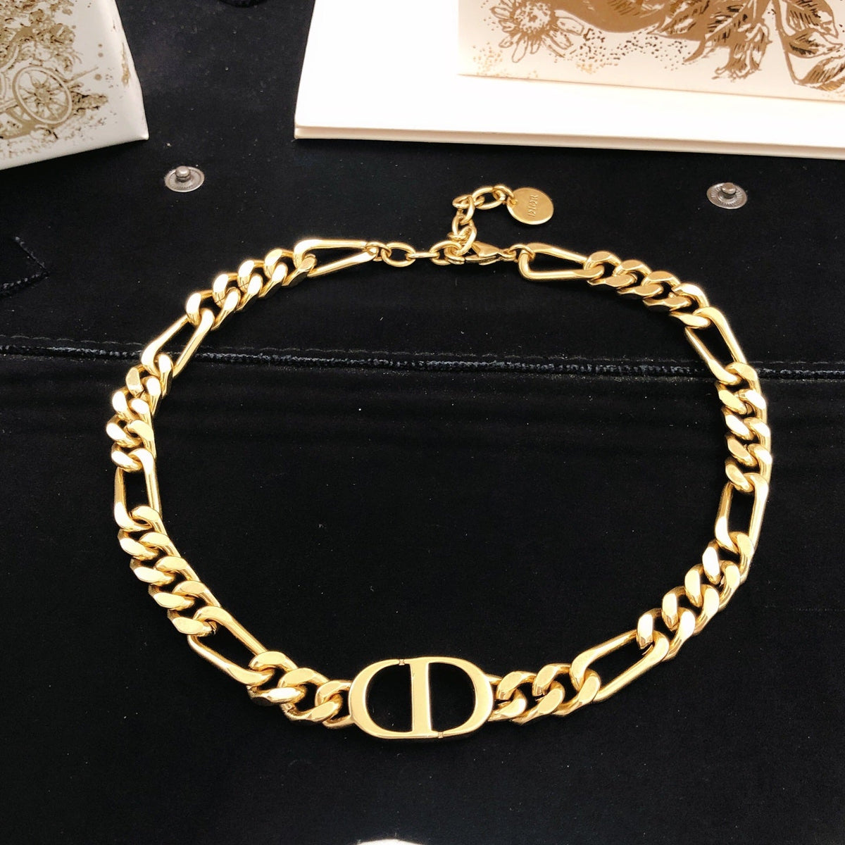 Martin Graham pendant necklace in polished metal-tone – detail view