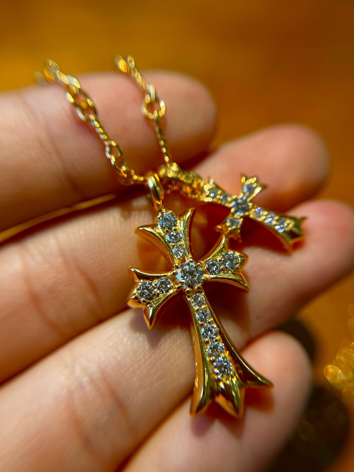 Martin Graham pendant necklace in polished metal-tone – detail view