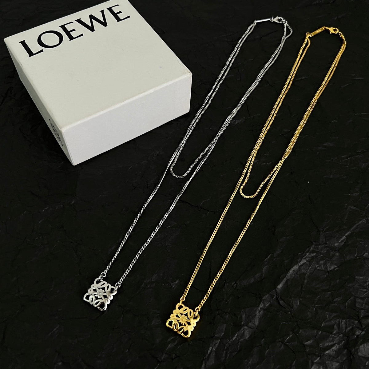 Martin Graham pendant necklace in polished metal-tone – detail view