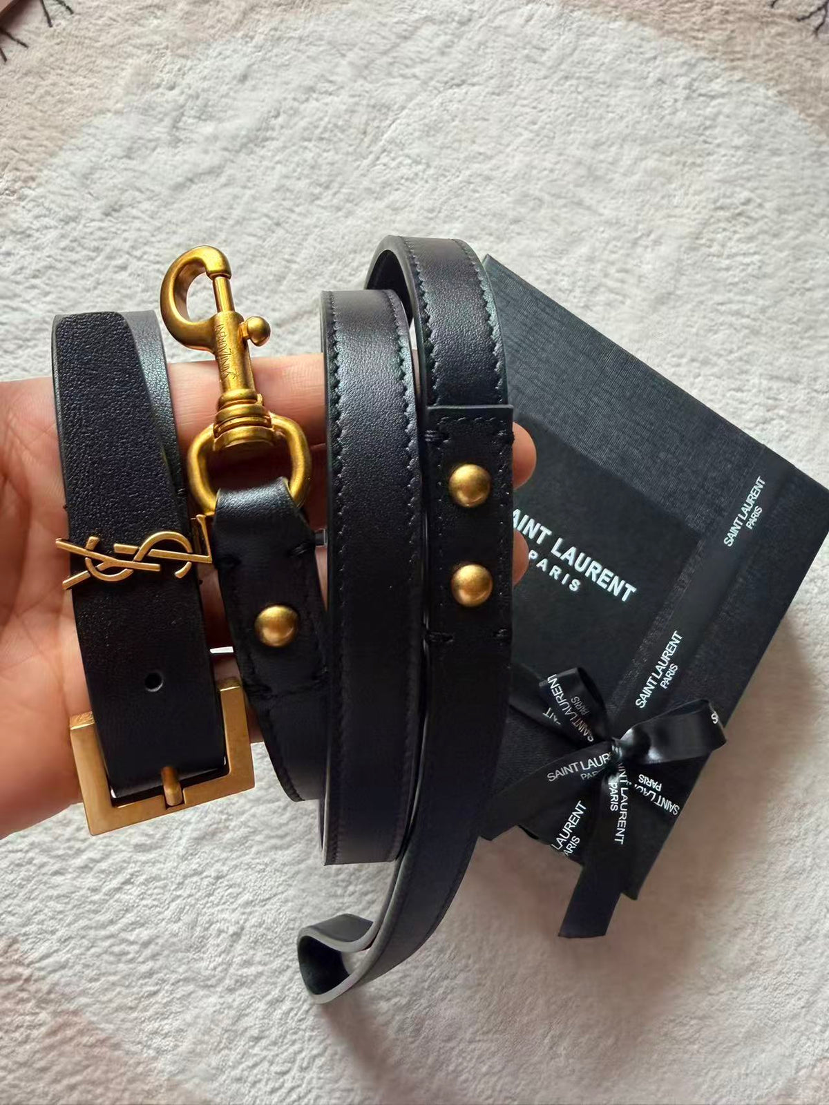 Leather Pet Collar & Leash Set – Design 01 detail view