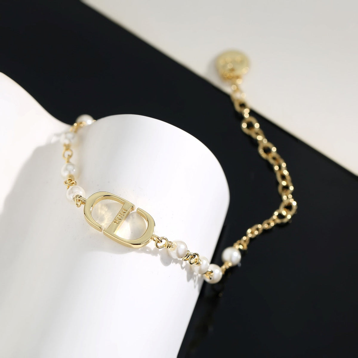 Martin Graham bracelet in polished metal-tone – detail view