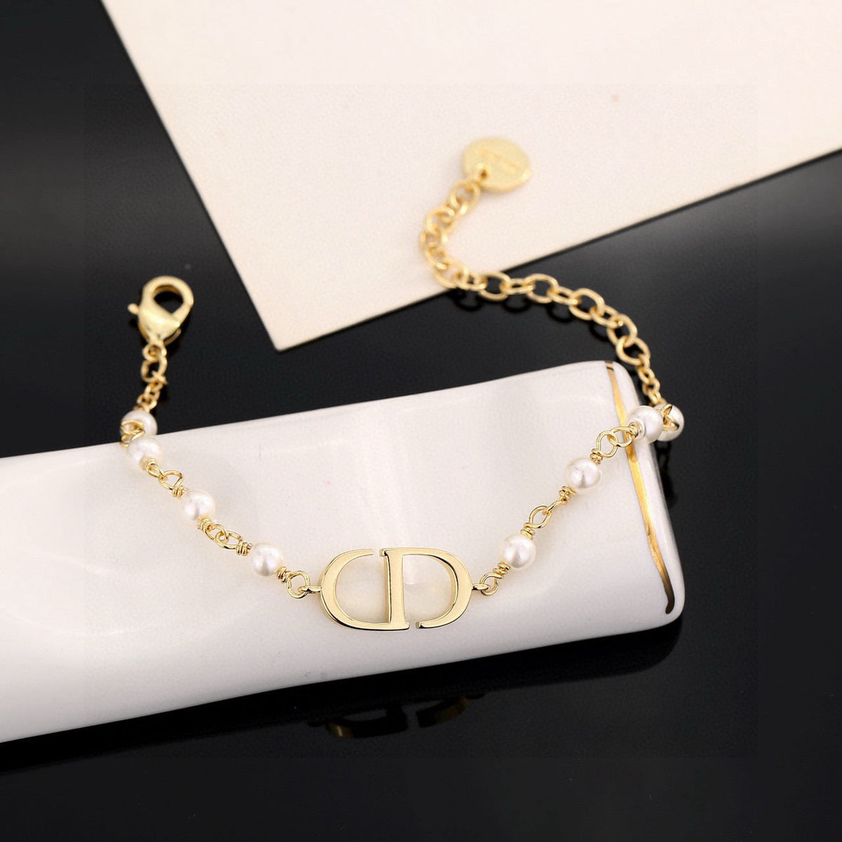 Martin Graham bracelet in polished metal-tone – detail view