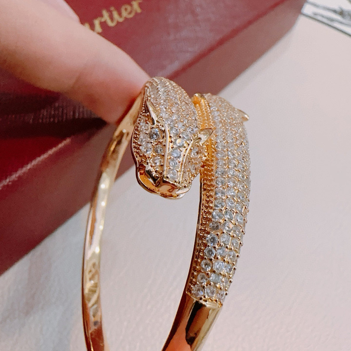 Martin Graham bracelet in polished metal-tone – detail view