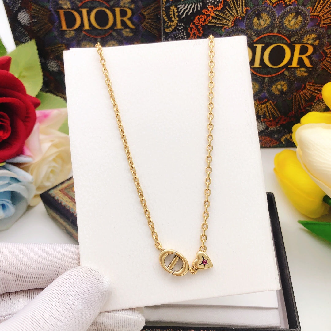 Martin Graham pendant necklace in polished metal-tone – detail view