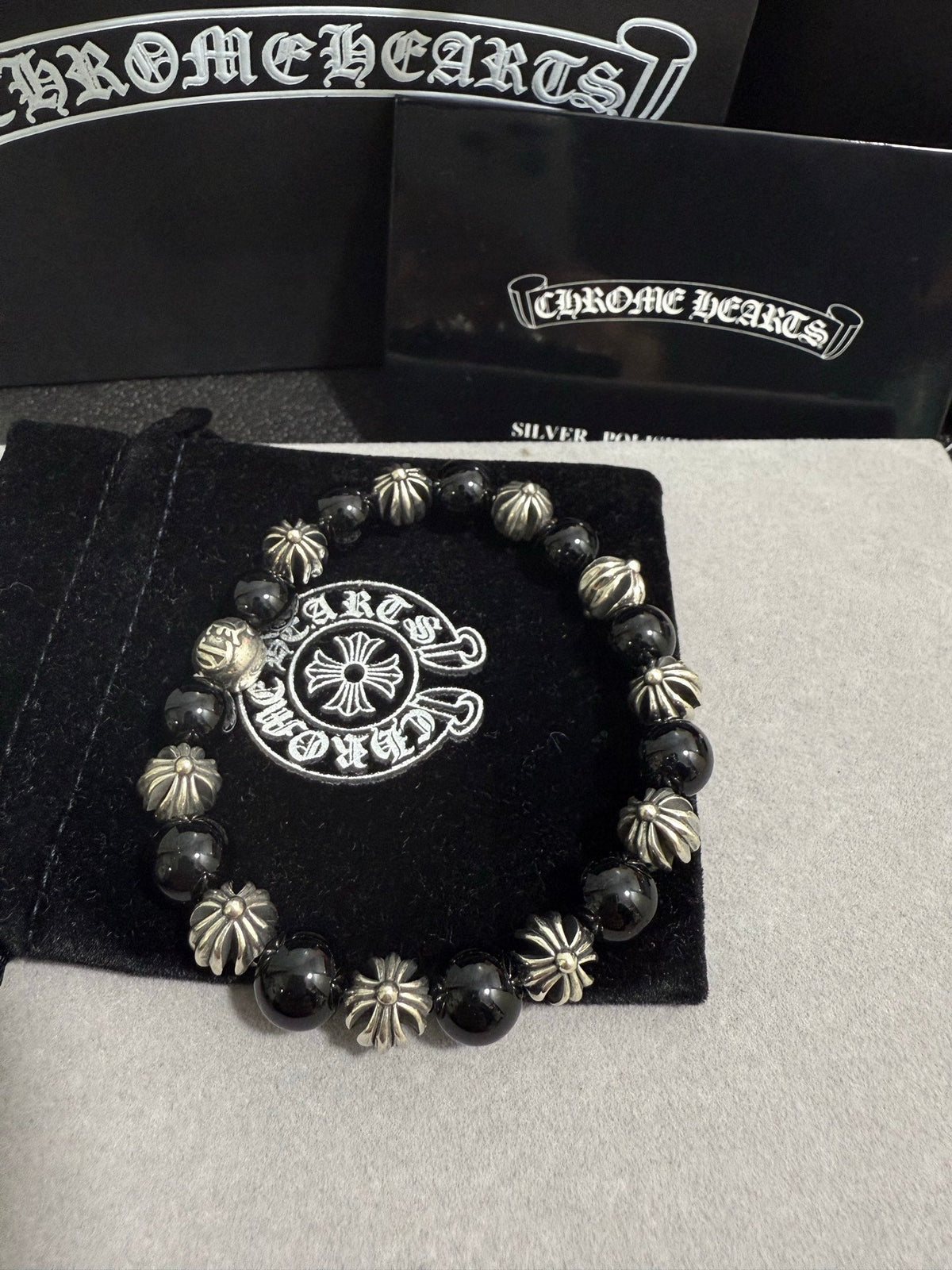 Martin Graham beaded bracelet in polished metal-tone – detail view