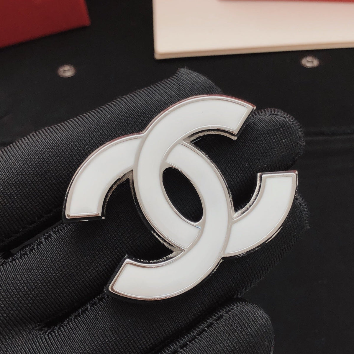 Martin Graham brooch in polished metal-tone – detail view