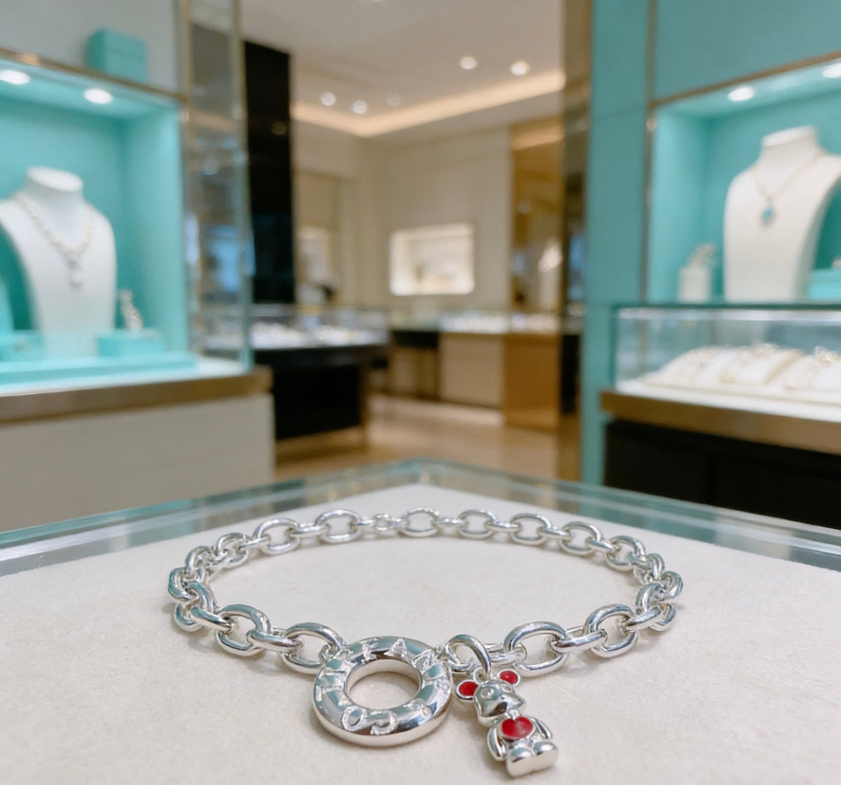 Martin Graham bracelet in polished metal-tone – detail view