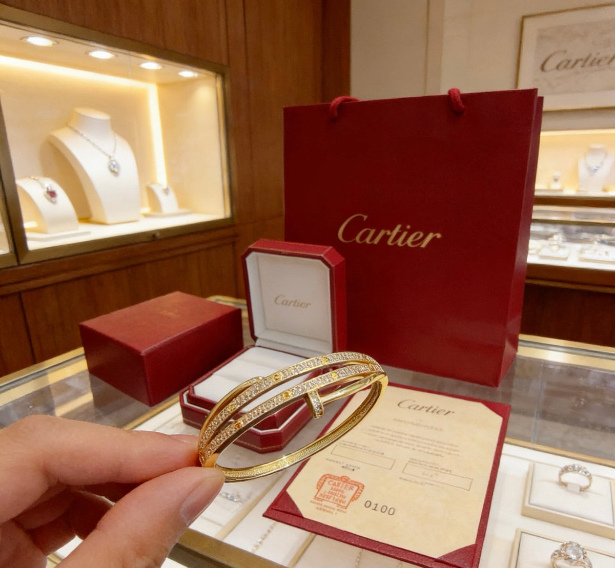 Martin Graham bracelet in polished metal-tone – detail view