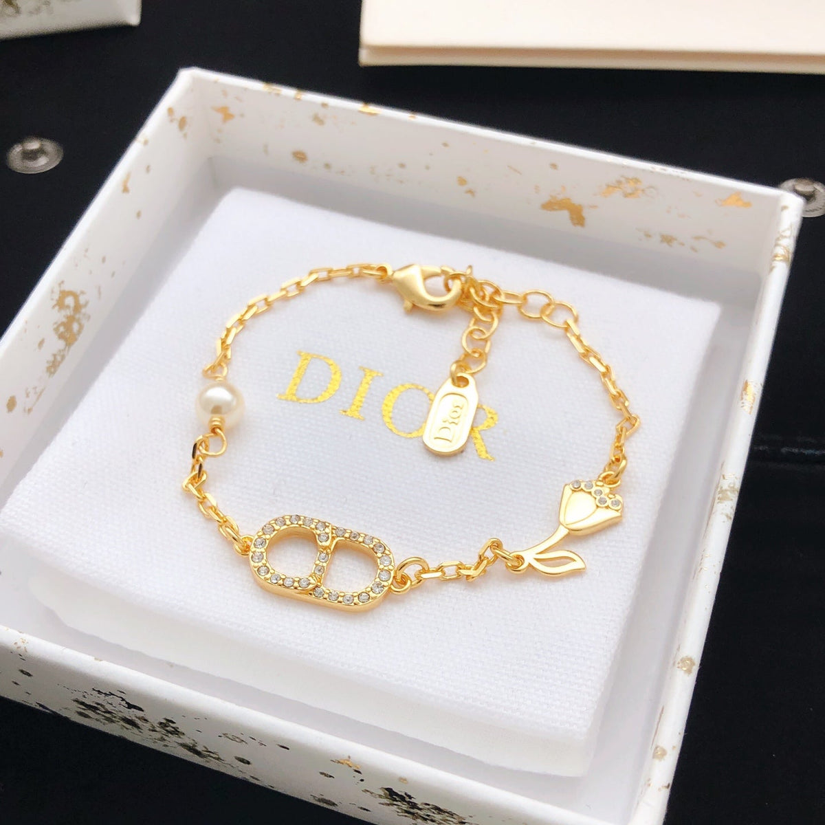 Martin Graham bracelet in polished metal-tone – detail view