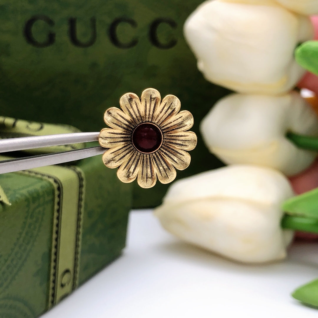 Martin Graham earrings in polished metal-tone – detail view