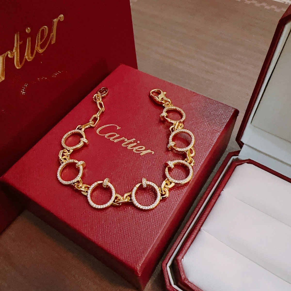 Martin Graham bracelet in polished metal-tone – detail view