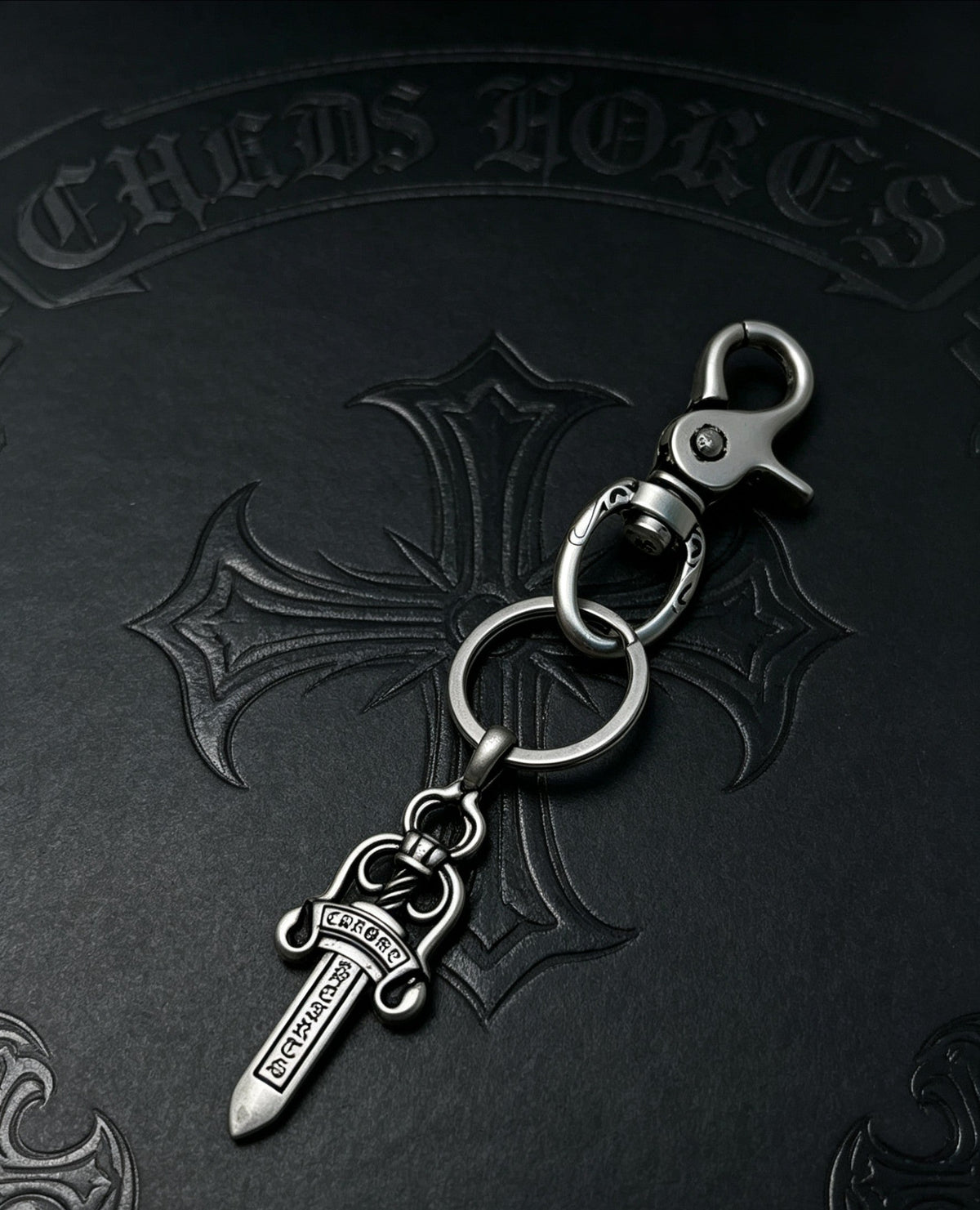 Martin Graham chain accessory in polished metal-tone – detail view