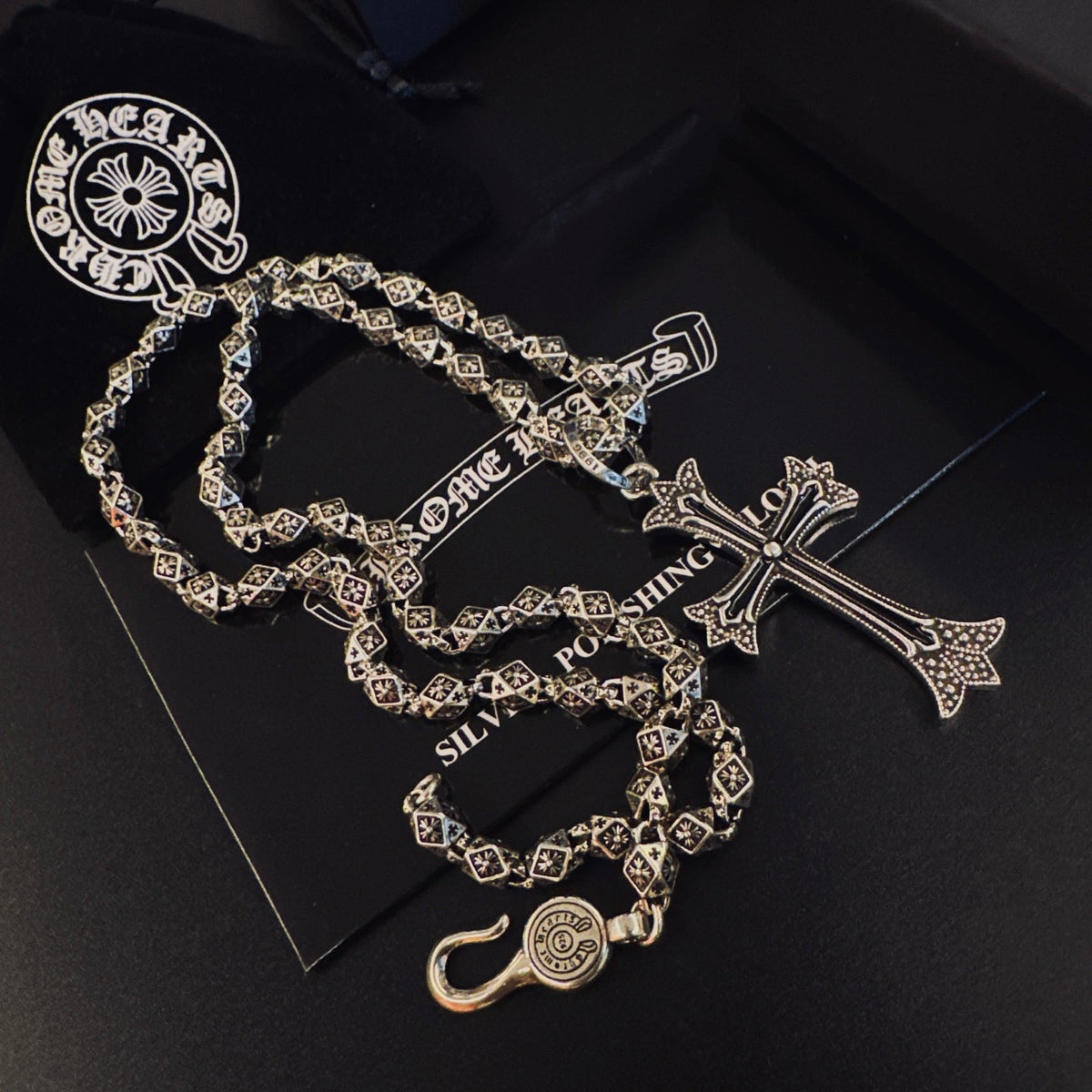 Martin Graham pendant necklace in polished metal-tone – detail view