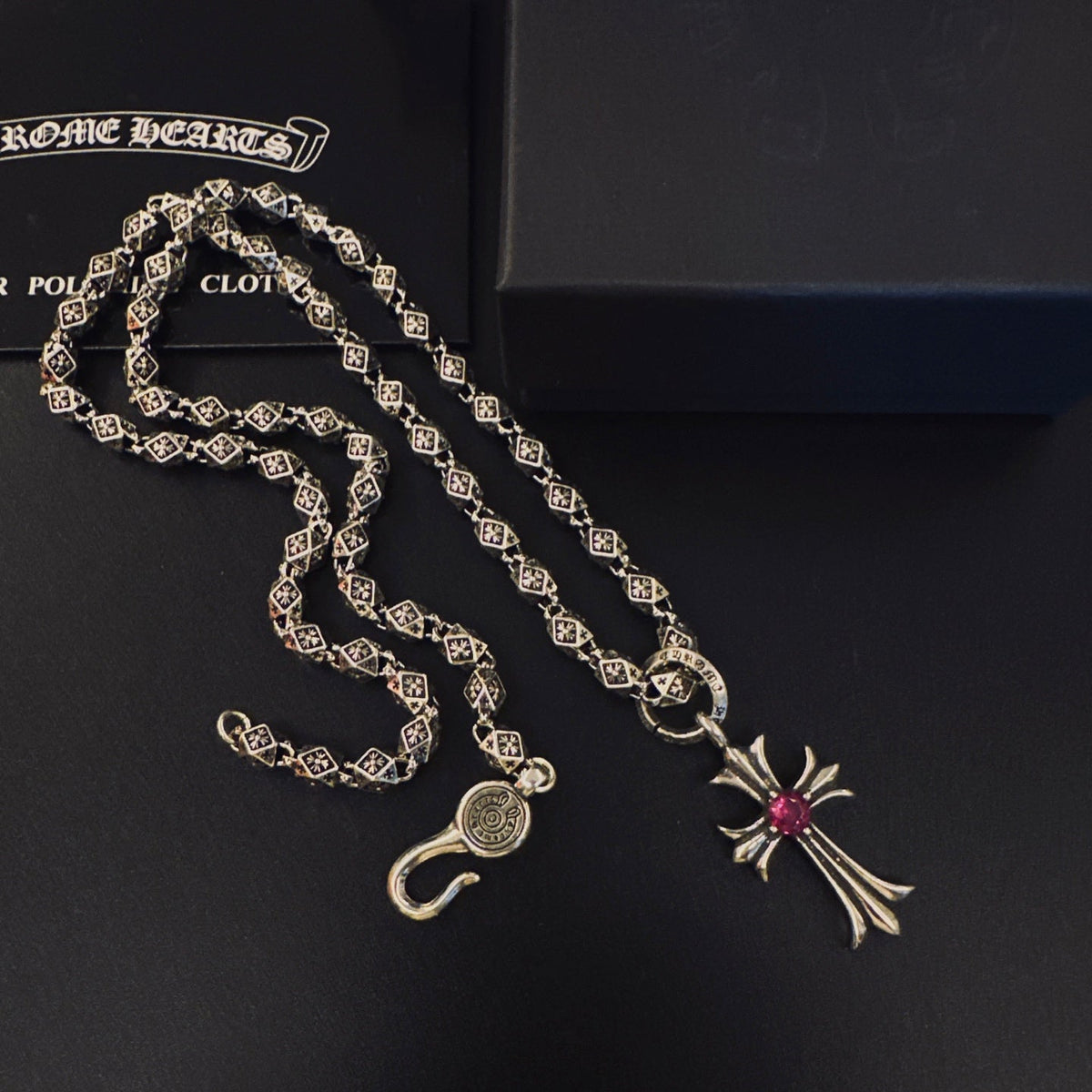 Martin Graham pendant necklace in polished metal-tone – detail view