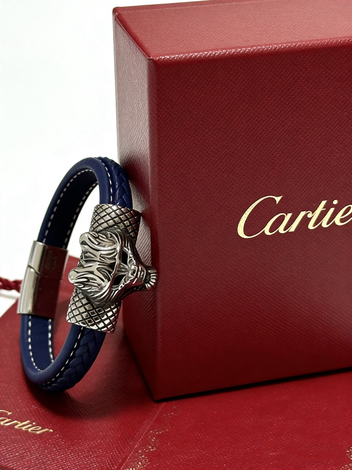 Martin Graham bracelet in polished metal-tone – detail view
