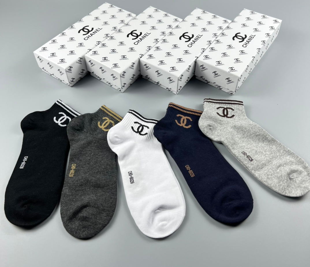 Chanel Cotton Simple Wordmarks And Emblems No-Show Socks - 5-Pair Set
